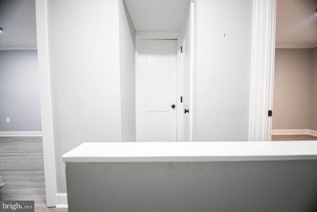 Building Photo - 138 Dale St