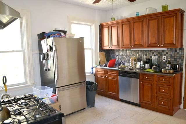 Building Photo - 209 4th St