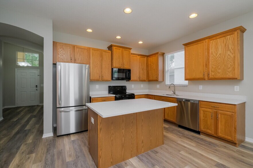 Building Photo - 14143 Holly Hammock Ln