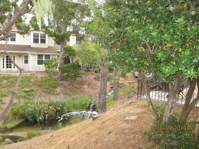 Building Photo - 40 Glen Lake Dr