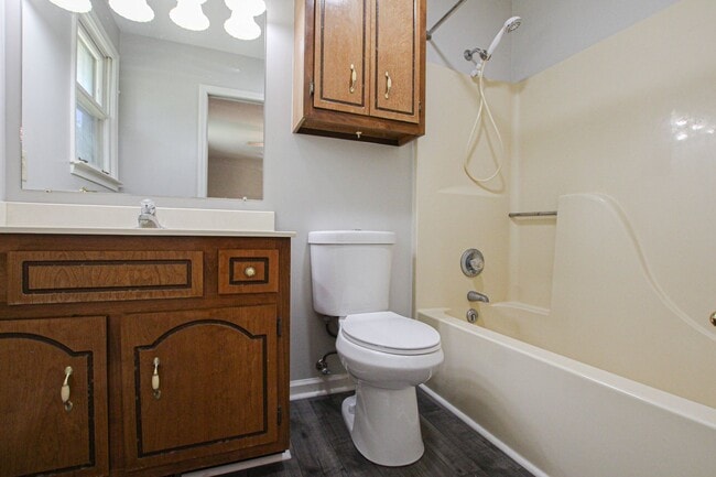 Building Photo - Pet Friendly Three Bedroom with Unfinished Basement!