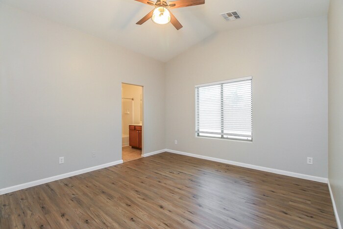 Building Photo - 3982 E Hematite Ln
