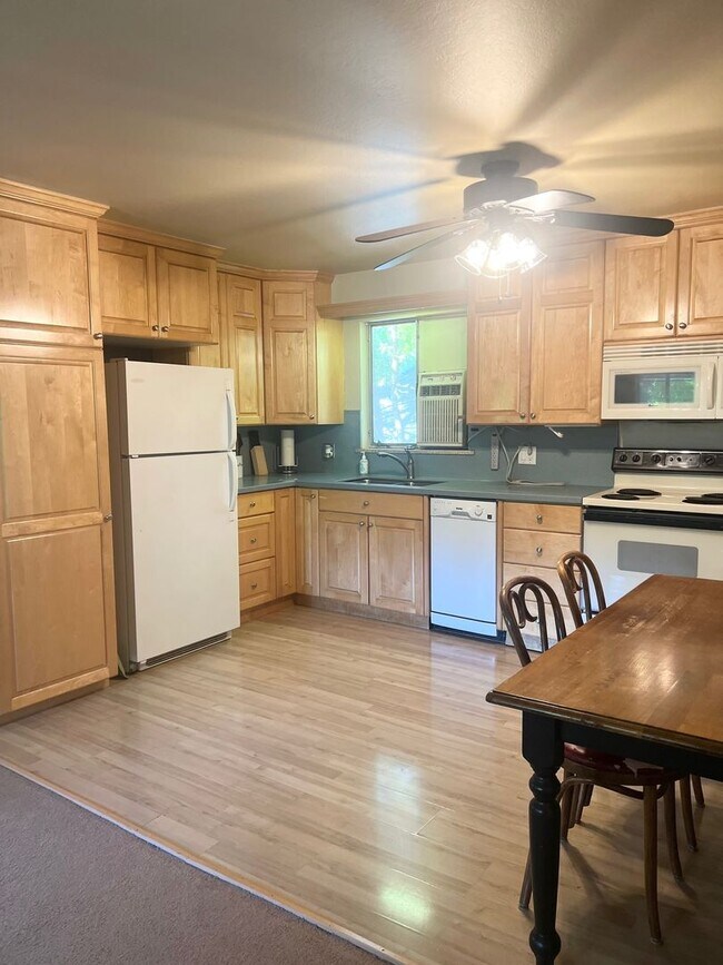 Building Photo - 2 bedroom, 1 Bath, 2nd Floor Condo - Old Town Fort Collins, CO