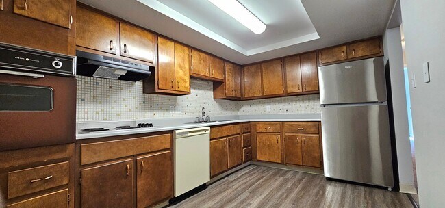 Building Photo - 3840 Briar Pl