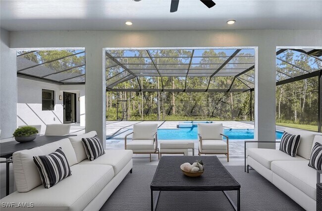 Building Photo - 219 33rd Ave NW