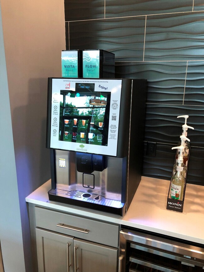 Building Photo - 13303 Ballantyne Corporate Pl