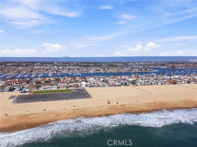 Building Photo - 1228 W Oceanfront