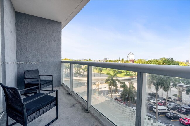 Building Photo - 50 Biscayne Blvd