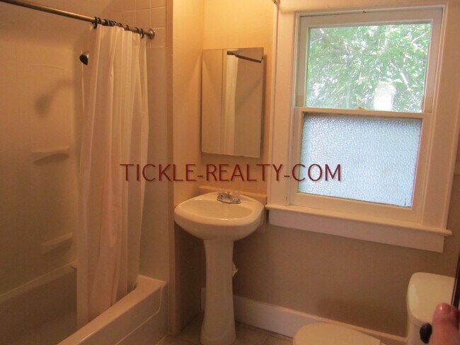 Building Photo - 48 Henrietta St