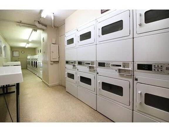 Building Photo - 200 Swanton St