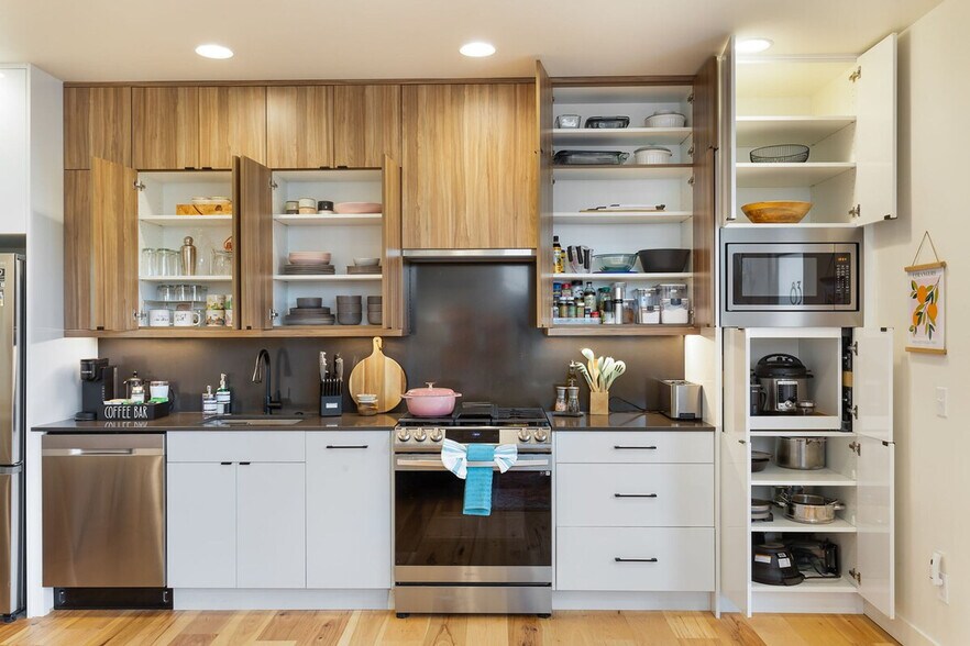 Building Photo - 71D W Dravus St