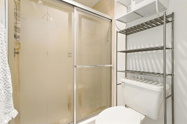 Building Photo - 3646 English Rd