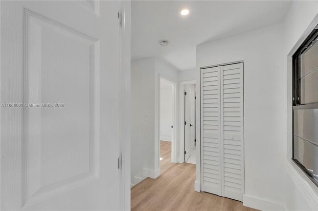 Building Photo - 9219 SW 123rd Ave Ct