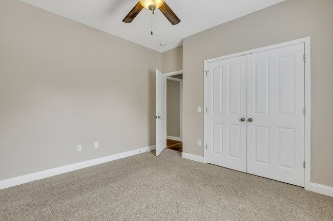 Building Photo - 1821 Old Carriage Trail