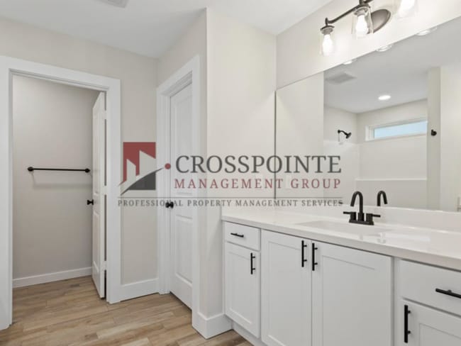 Building Photo - Beautiful and Spacious 3-Bedroom, 2-Bath Rental Home with Modern Finishes