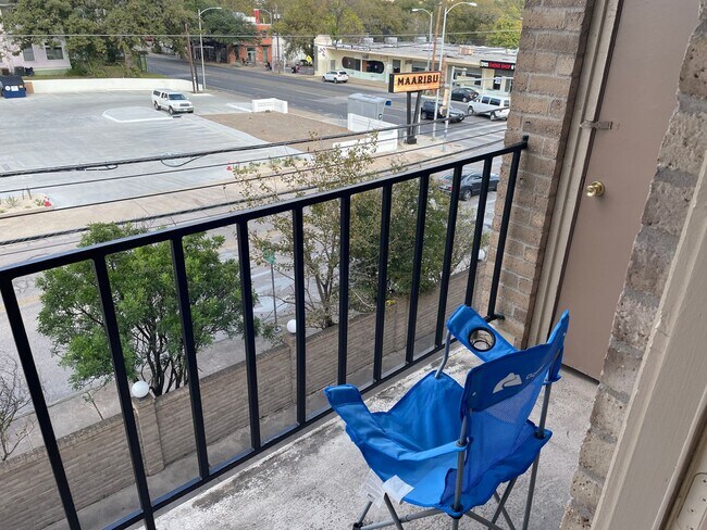 Building Photo - Guadalupe Square
