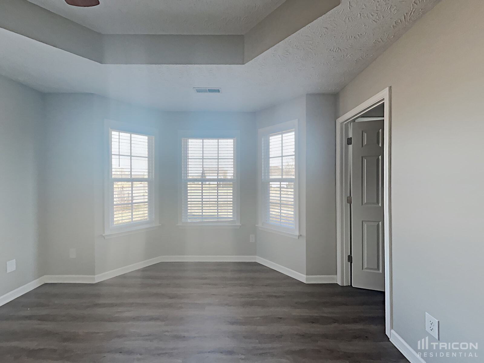 Building Photo - 901 Laramie Ct