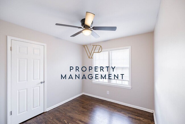 Building Photo - 6643-6645 Floyd St