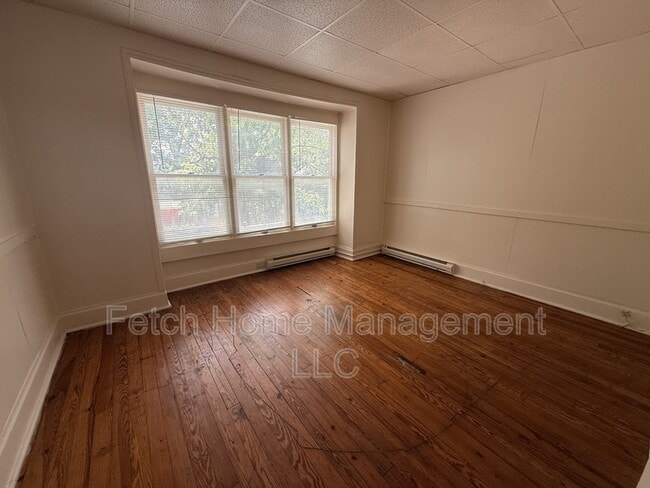 Building Photo - 2532 Derry St