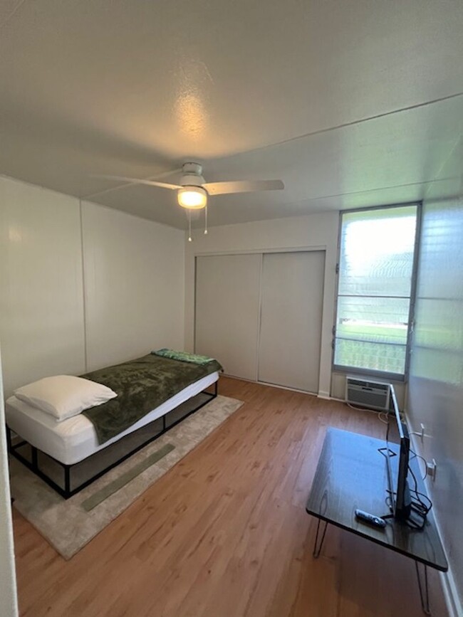 Building Photo - Mililani Town 2 bed/1 bath Apartment