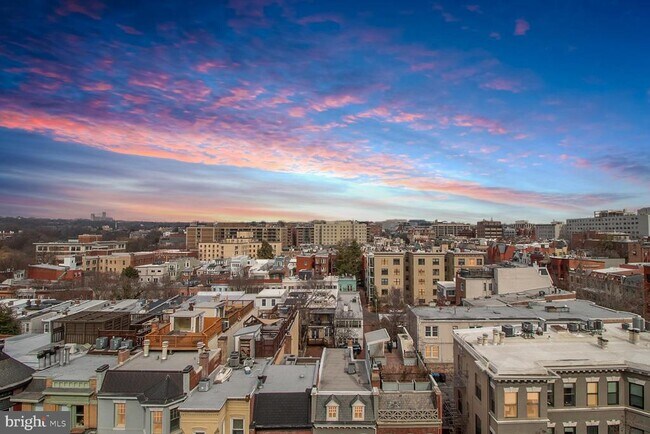 Building Photo - 1280 21st St NW