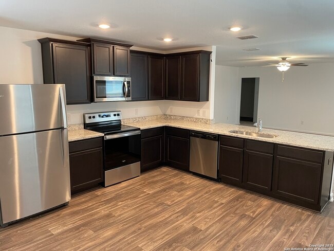 Building Photo - 10930 Chatham Ct