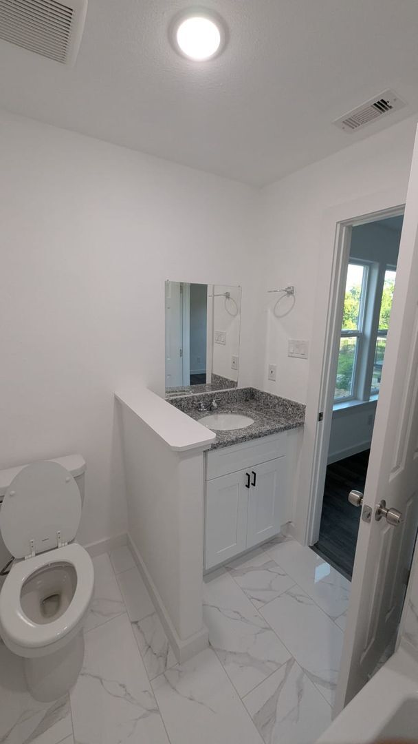 Building Photo - ? Brand-New Unit – 3 Bedrooms, 2.5 Bathroo...