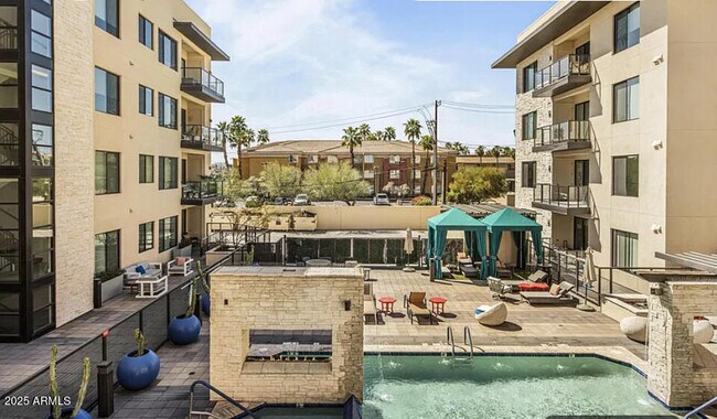 Building Photo - 7300 E Earll Dr