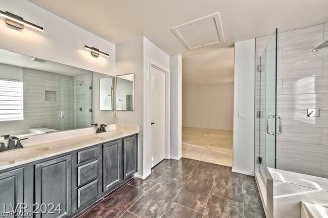 Building Photo - 9469 Green Vineyard Ave