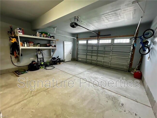 Building Photo - 309 Cairns Rd