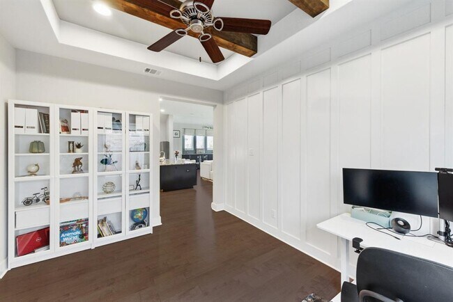 Building Photo - 108 Leon Loop