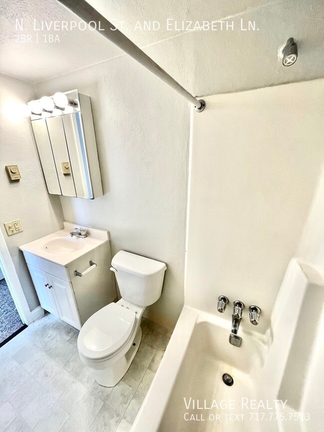 Building Photo - 45 N Liverpool St