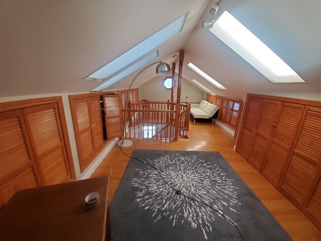 Building Photo - 2BD 2 Bath With Loft in Cambridge Central ...