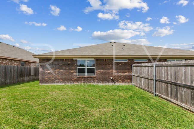 Building Photo - PM1-TEMP603 W Karey Dr