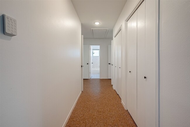 Building Photo - 810 Richvale Ln