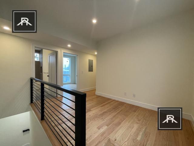 Building Photo - 3 bedroom in Brookline MA 02445