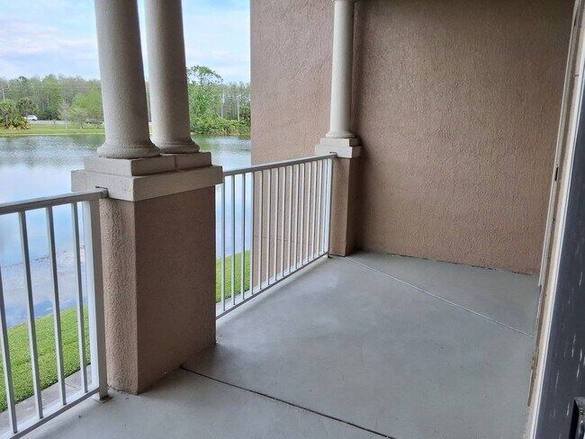 Building Photo - Beautiful WATER VIEW 3 bedroom, 2 bathroom...