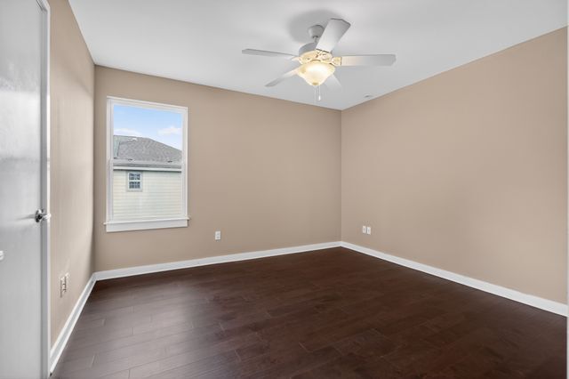 Building Photo - 5010 N Prieur St