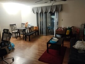 Building Photo - 9523 University Terrace Dr