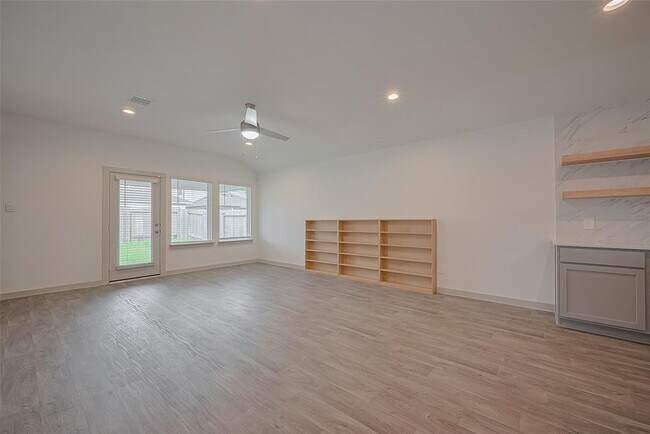 Building Photo - 12715 Basinghall Ln