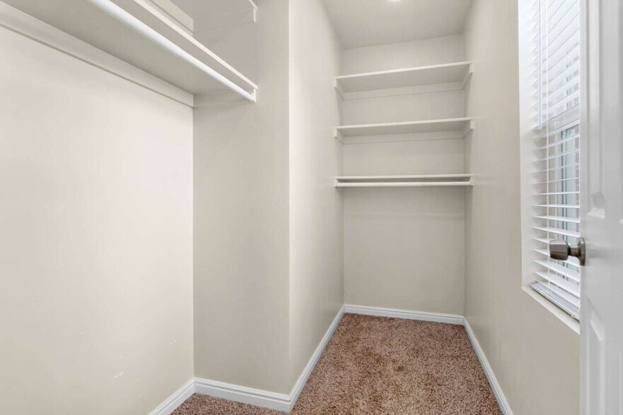 Building Photo - 2978 S Imperial St