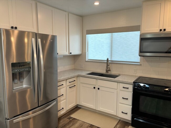 Building Photo - KONA1122