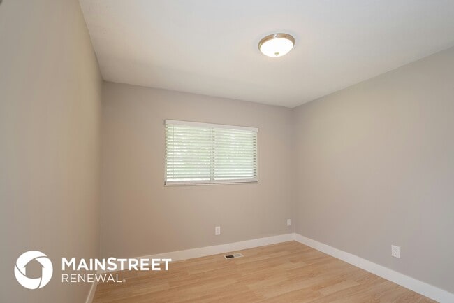 Building Photo - 1980 S 200 E