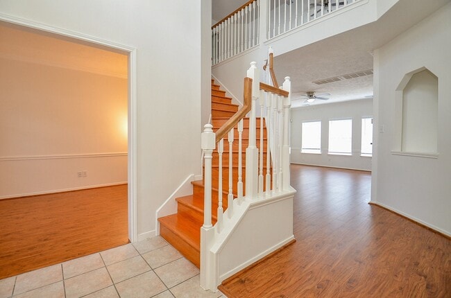 Building Photo - 14811 Winterfair Dr