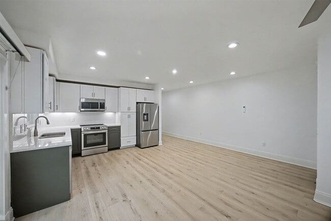 Building Photo - 2817 Avenue Q