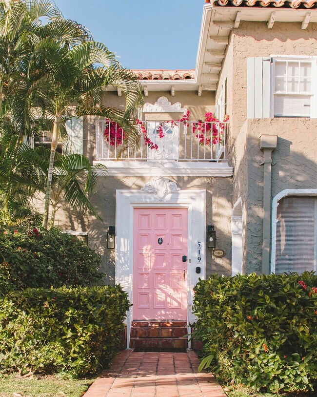 Building Photo - 519 28th St