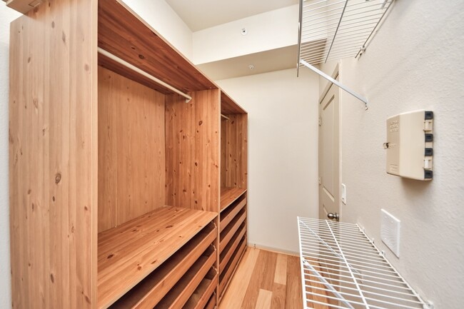 Building Photo - 3505 Sage Rd