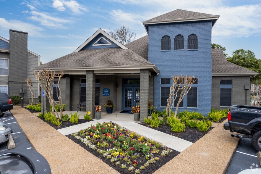 Park at Woodlake 9545 Ella Lee Ln Houston TX 77063 Apartment Finder