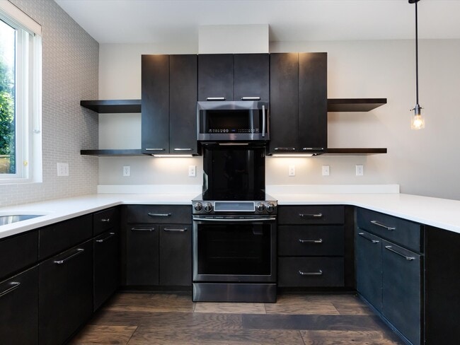 Building Photo - 237 Domain Way