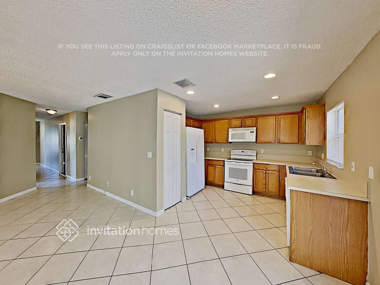Building Photo - 1156 Rialto Dr